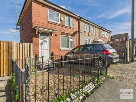 3 bedroom End of terrace house for sale in Woodcock Place, Manor, Sheffield, S2