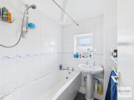 3 bedroom End of terrace house for sale in Woodcock Place, Manor, Sheffield, S2
