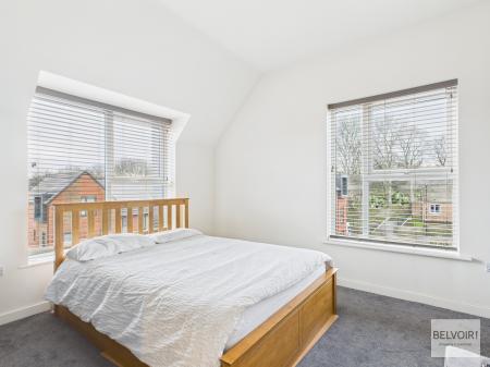 4 bedroom Town house for sale in Manor Park Crescent, Sheffield, S2