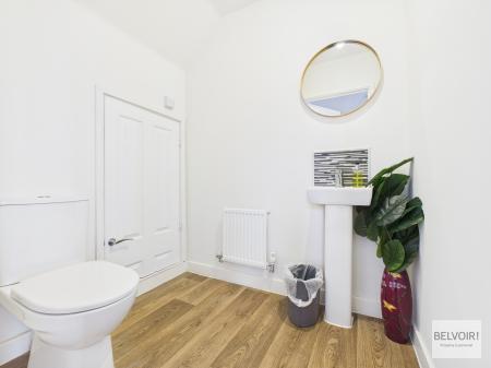 4 bedroom Town house for sale in Manor Park Crescent, Sheffield, S2