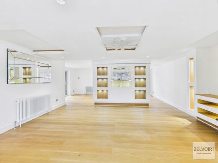 4 bedroom Detached house for sale in Stanley Road, Chapeltown, Sheffield, S35