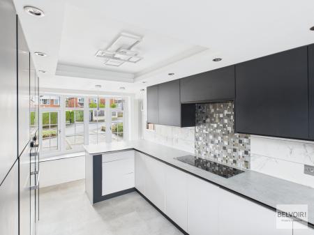 4 bedroom Detached house for sale in Stanley Road, Chapeltown, Sheffield, S35