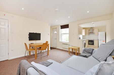 3 bedroom Duplex to let in Ecclesall Road, Ecclesall, Sheffield, S11