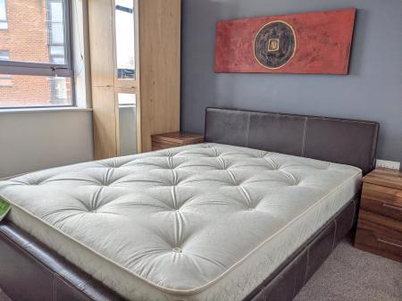 2 bedroom Apartment to let in Dun Street, Kelham Island, Sheffield, S3