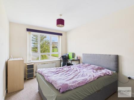 2 bedroom Flat for sale in Kenninghall Road, Norfolk Park, Sheffield, S2