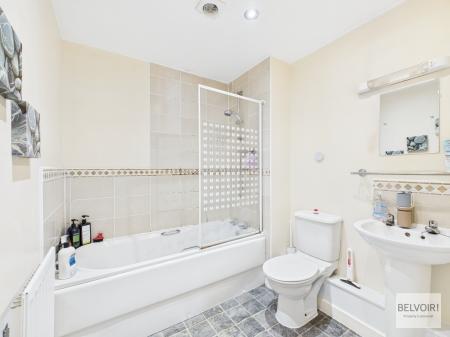 2 bedroom Flat for sale in Kenninghall Road, Norfolk Park, Sheffield, S2