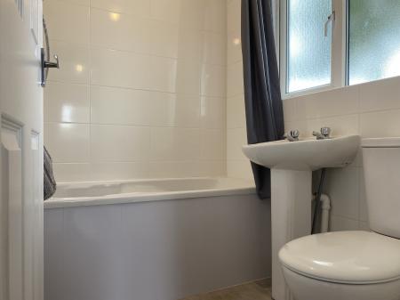 1 bedroom Ground floor flat to let in Varley Gardens, Flanderwell, Rotherham, S66