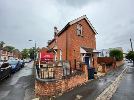 2 bedroom Duplex to let in Lincoln Street, Town Centre, Swindon, SN1