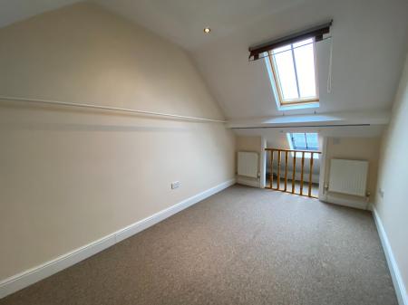 2 bedroom Duplex to let in Lincoln Street, Town Centre, Swindon, SN1