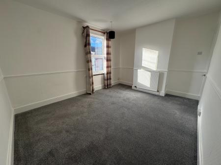 2 bedroom Terraced House to let in Omdurman Street, Swindon, SN2