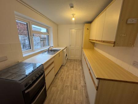 2 bedroom Terraced House to let in Omdurman Street, Swindon, SN2