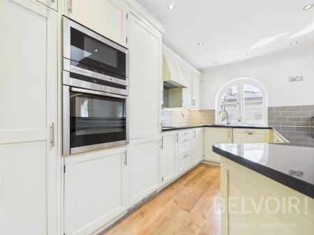 3 bedroom Detached house for sale in Town Walls, Town Centre, Shrewsbury, SY1