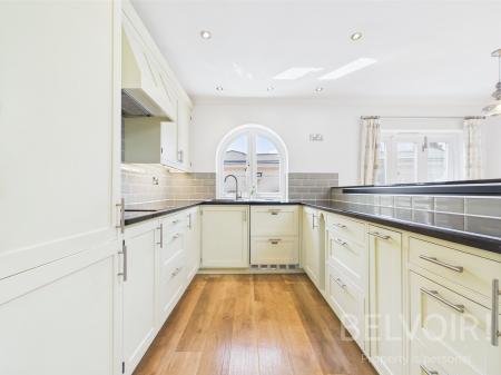 3 bedroom Detached house for sale in Town Walls, Town Centre, Shrewsbury, SY1