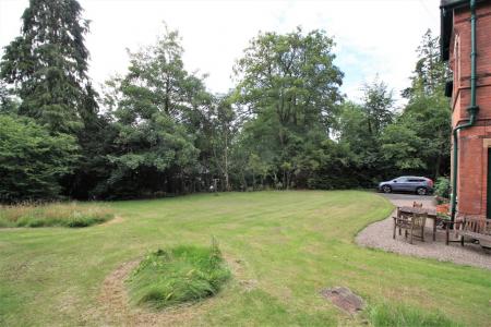 1 bedroom Flat to let in 2 Kennedy Road, Shrewsbury, SY3