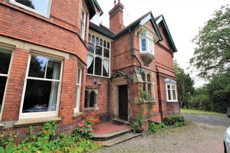 1 bedroom Flat to let in 2 Kennedy Road, Shrewsbury, SY3