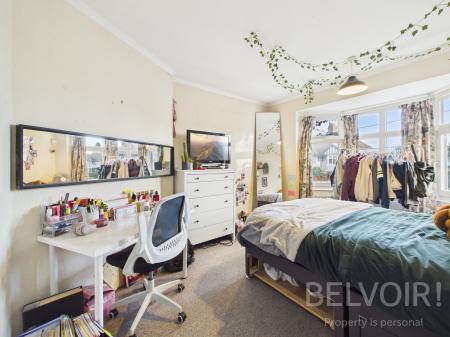 4 bedroom Semi-detached house for sale in Porthill Drive, Shrewsbury, SY3