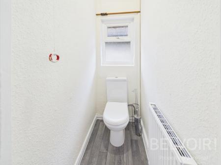 3 bedroom Semi-detached house to let in South Close, Longden Road, Shrewsbury, SY3