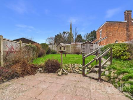 3 bedroom Semi-detached house to let in South Close, Longden Road, Shrewsbury, SY3