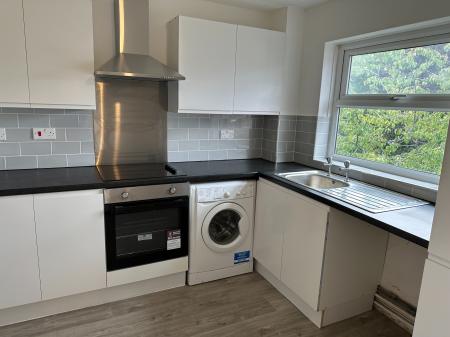 2 bedroom Flat for sale in Greenwood Close, Bexley, Sidcup, DA15