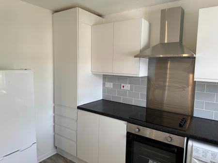 2 bedroom Flat for sale in Greenwood Close, Bexley, Sidcup, DA15