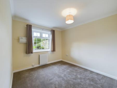 2 bedroom Flat to let in Haw Bank Court, Skipton, BD23
