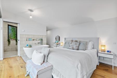 3 bedroom Detached house to let in Caswell Bay, Caswell, Swansea, SA3