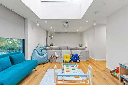 3 bedroom Detached house to let in Caswell Bay, Caswell, Swansea, SA3