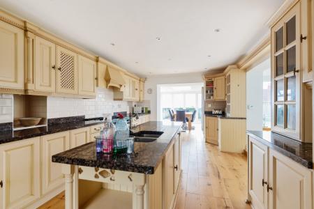4 bedroom Detached house for sale in Higher Lane, Langland, Swansea, SA3
