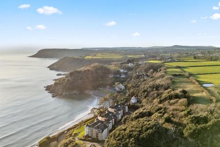 3 bedroom Flat to let in Caswell Bay Court, Caswell Road, Caswell, Swansea, SA3