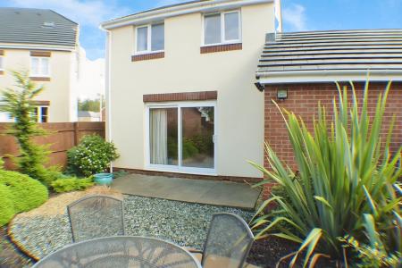 3 bedroom Detached house to let in Marcroft Road, Port Tennant, Swansea, SA1