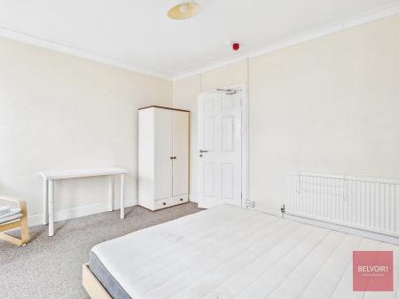 4 bedroom Terraced House for sale in De Breos Street, Brynmill, Swansea, SA2