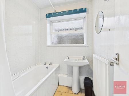 4 bedroom Terraced House for sale in De Breos Street, Brynmill, Swansea, SA2