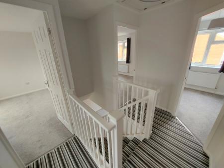 3 bedroom Semi-detached house to let in Chestnut Close, Metheringham, LN4