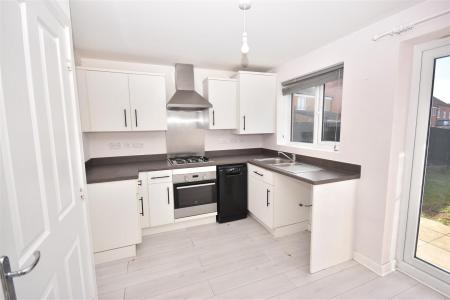 3 bedroom End of terrace house for sale in Snow Close, Holdingham