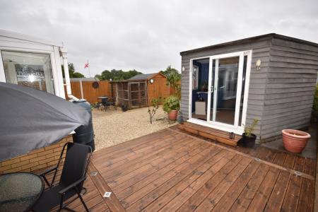 3 bedroom Semi-detached house for sale in Sandygate Close, Horbling