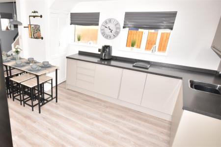 3 bedroom Semi-detached house for sale in Sandygate Close, Horbling