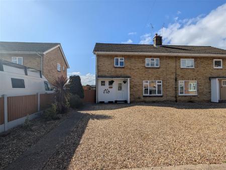 3 bedroom Semi-detached house for sale in Sandygate Close, Horbling