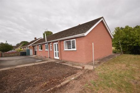 2 bedroom Detached bungalow for sale in High Street, Tattershal, Lincoln