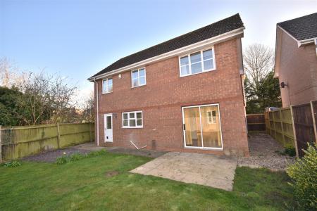 4 bedroom Detached house for sale in Ison Close, Cranwell Village, Sleaford