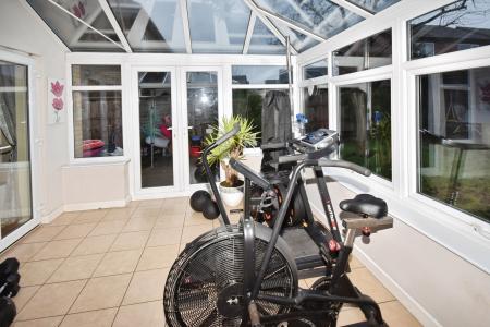 3 bedroom Semi-detached house to let in Bridle Close, Sleaford, NG34