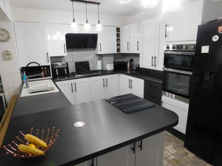 3 bedroom Semi-detached house for sale in Nautilus Drive, Minster, ME12