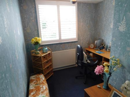 4 bedroom Semi-detached house for sale in Summerville Avenue, Minster, ME12