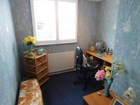 4 bedroom Semi-detached house for sale in Summerville Avenue, Minster, ME12