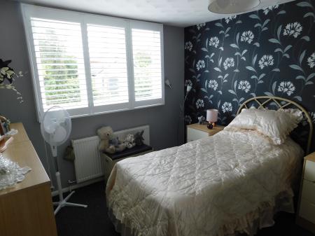 4 bedroom Semi-detached house for sale in Summerville Avenue, Minster, ME12