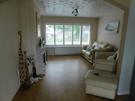 4 bedroom Semi-detached house for sale in Summerville Avenue, Minster, ME12