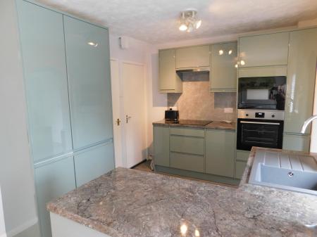 4 bedroom Semi-detached house for sale in Summerville Avenue, Minster, ME12