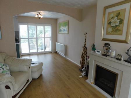 4 bedroom Semi-detached house for sale in Summerville Avenue, Minster, ME12