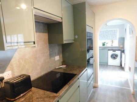 4 bedroom Semi-detached house for sale in Summerville Avenue, Minster, ME12