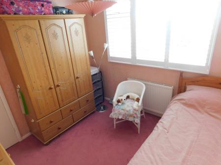 4 bedroom Semi-detached house for sale in Summerville Avenue, Minster, ME12