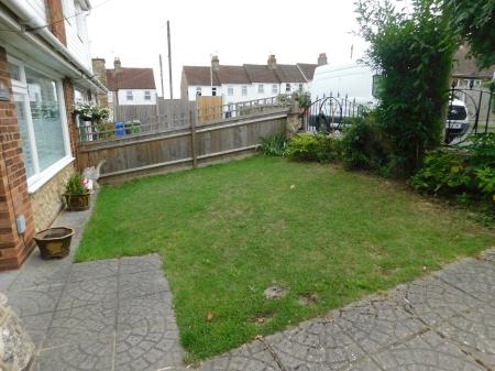 4 bedroom Semi-detached house for sale in Summerville Avenue, Minster, ME12